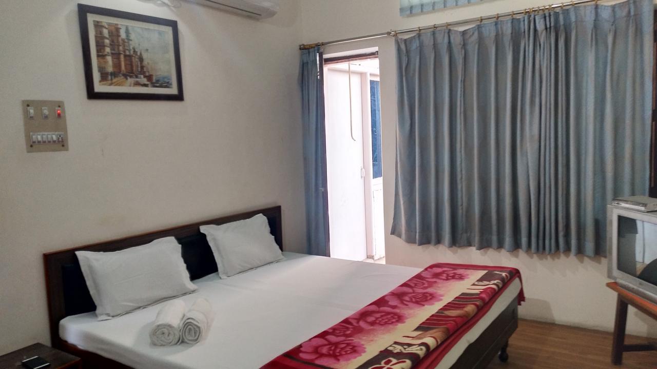Ishan Paying Guest House Varanasi Exterior foto
